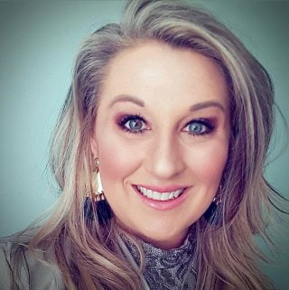 Profile Image of Jennifer Jones.